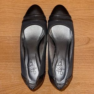 Life Stride Juliana Grey Suedy Wedges (7.5)